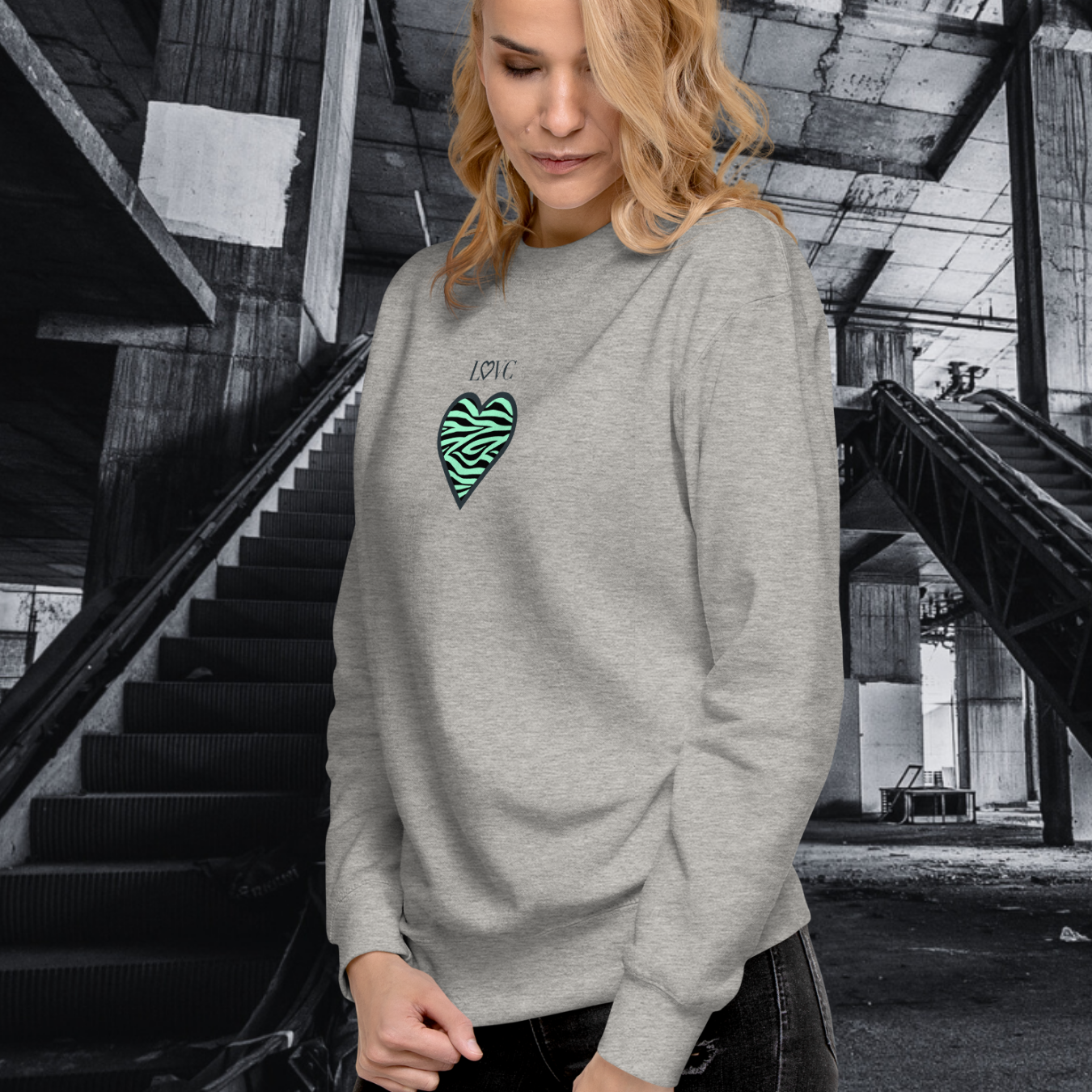 SUDADERA GRUESA MUJER ANIMAL PRINT