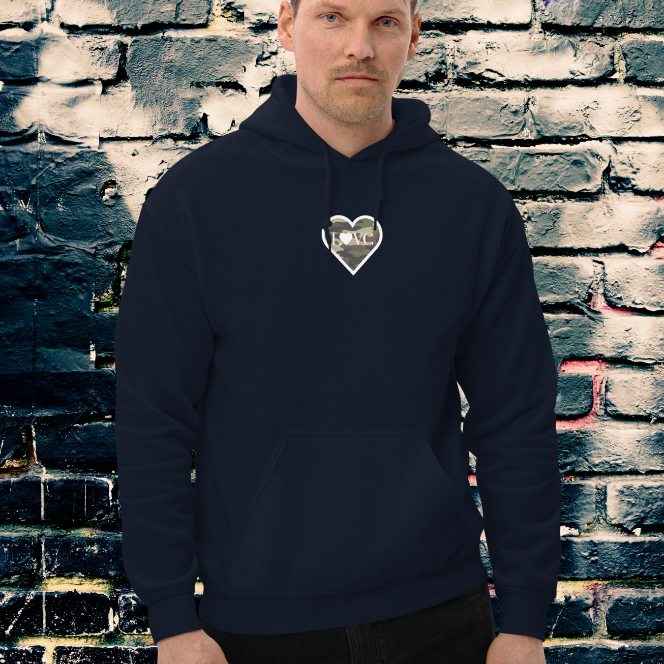 HOODIE CON CAPUCHA HOMBRE LOGO MILITAR