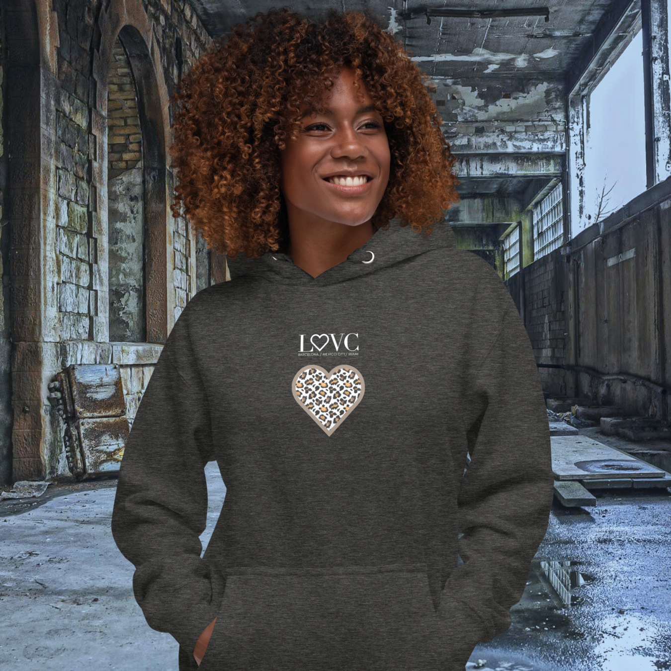 HOODIE CON CAPUCHA MUJER ANIMAL PRINT