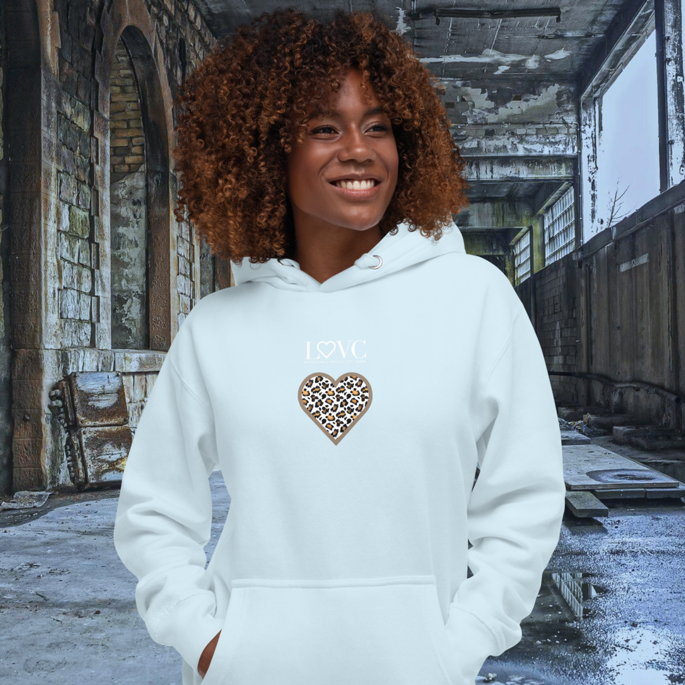 HOODIE CON CAPUCHA MUJER ANIMAL PRINT