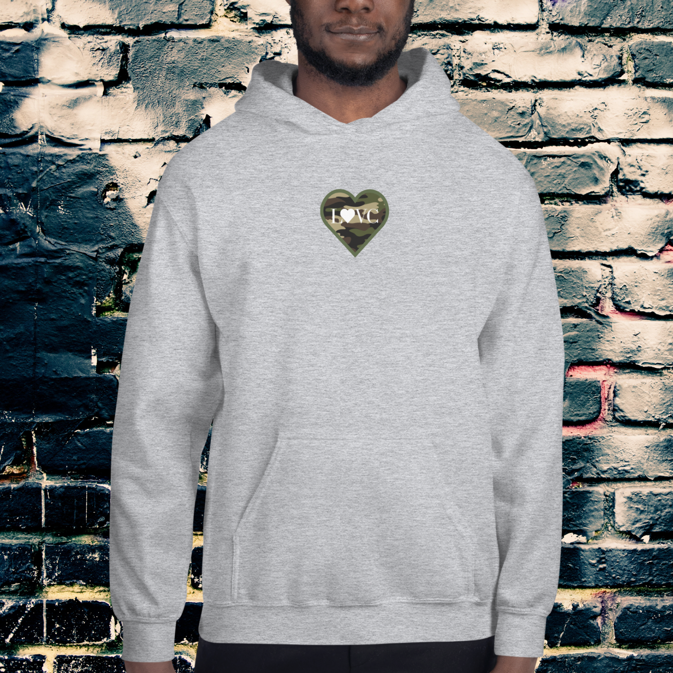 HOODIE CON CAPUCHA HOMBRE LOGO MILITAR