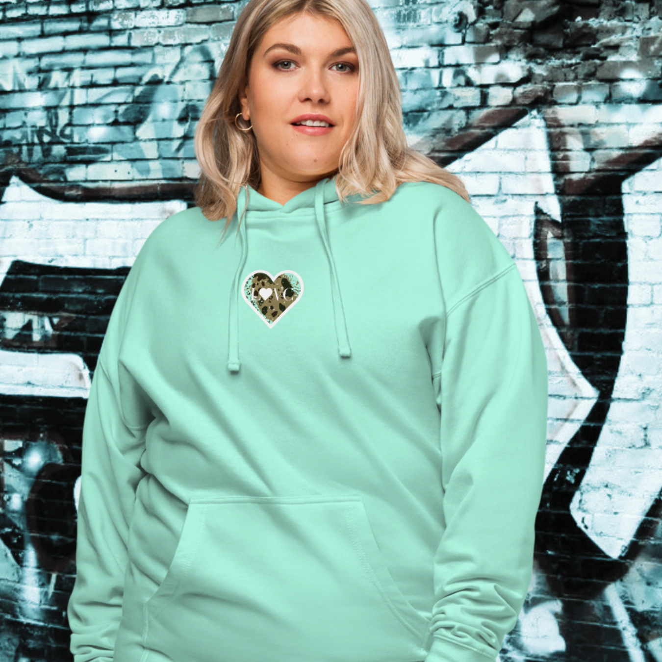 HOODIE PREMIUM CON CAPUCHA MUJER ANIMAL PRINT