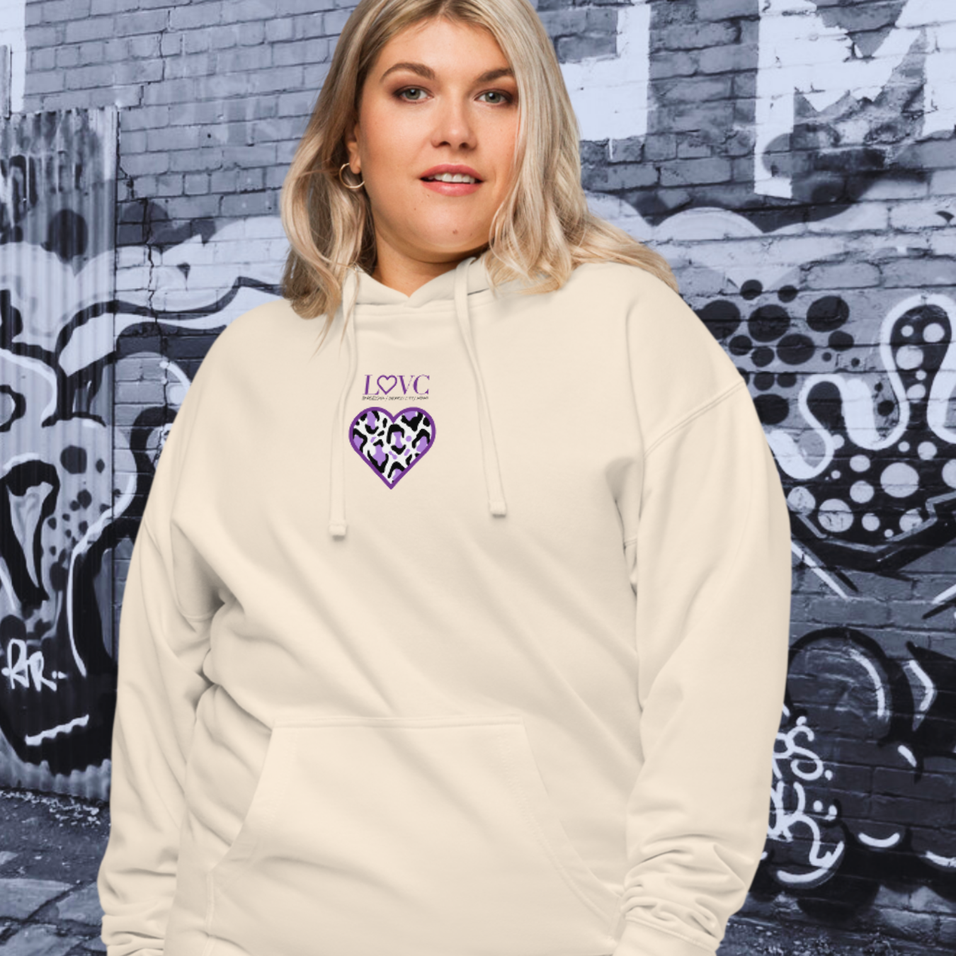 HOODIE PREMIUM CON CAPUCHA MUJER ANIMAL PRINT