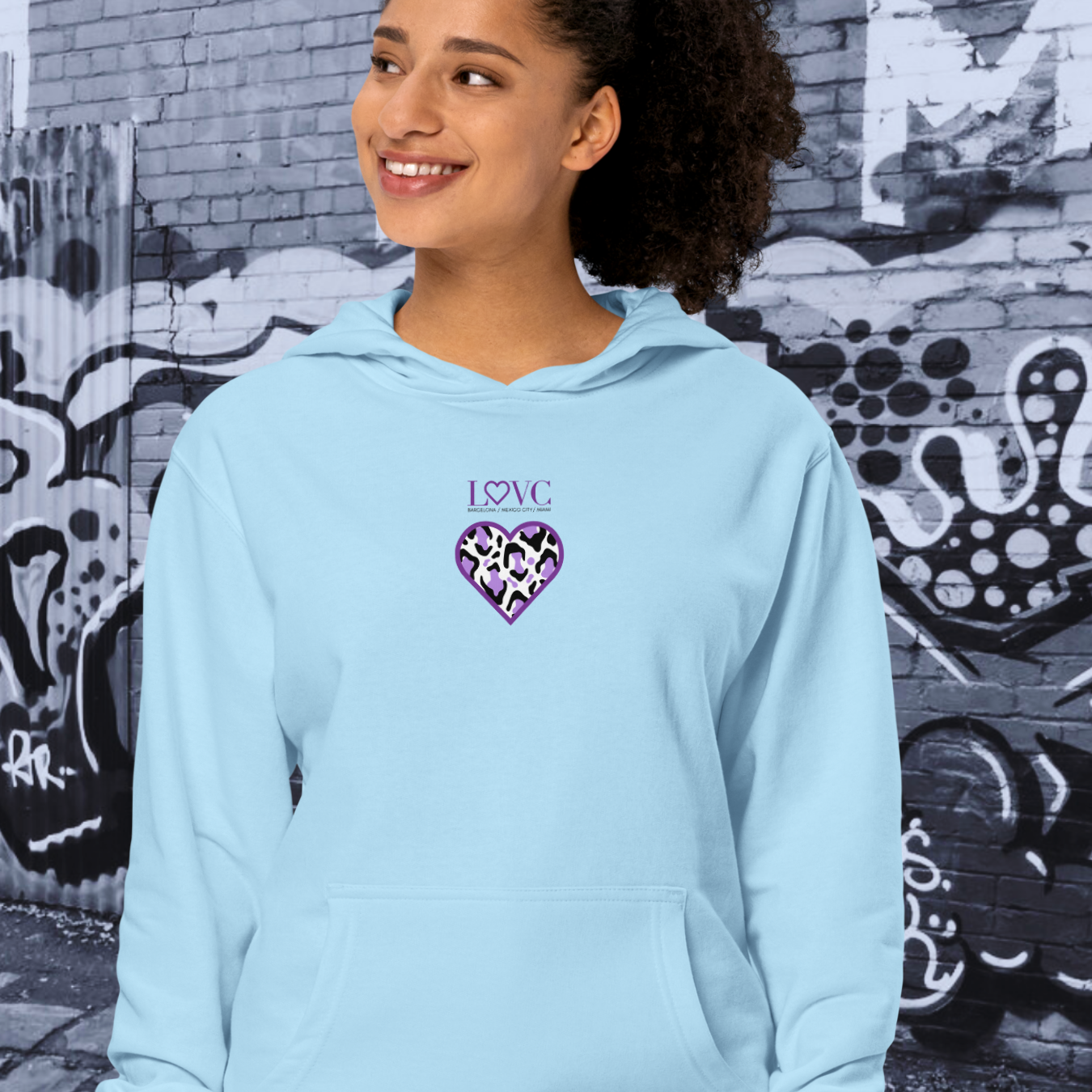 HOODIE PREMIUM CON CAPUCHA MUJER ANIMAL PRINT
