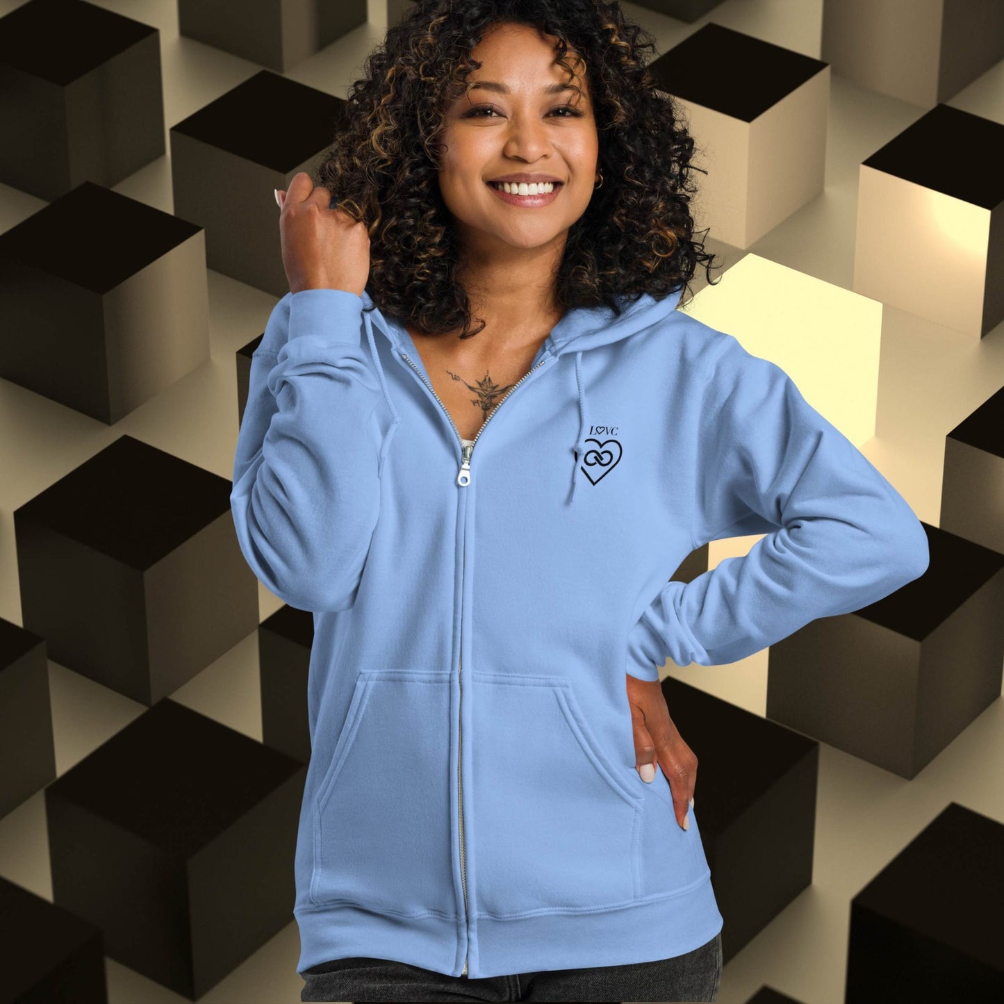 HOODIE CON CAPUCHA Y CREMALLERA MUJER INFINITE