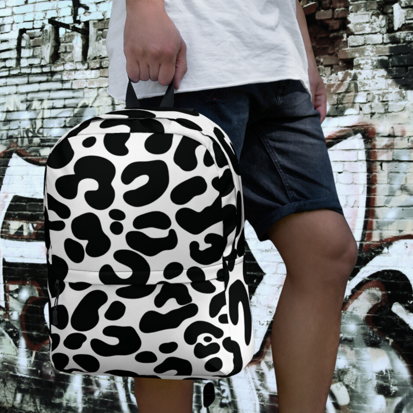 MOCHILA ANIMAL PRINT BLANCO Y NEGRO