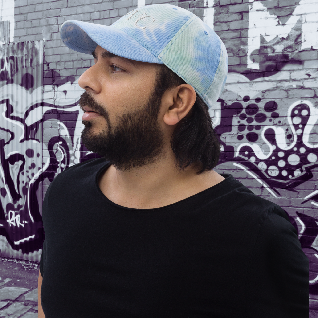GORRA CON EFECTO TIE DYE HOMBRE LOGO BLANCO