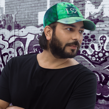 GORRA CON EFECTO TIE DYE HOMBRE LOGO BLANCO